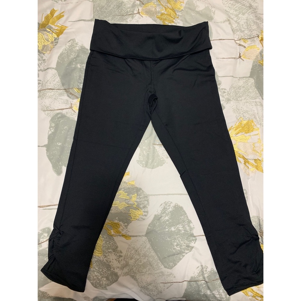 Forever 21 Black Crop Leggings